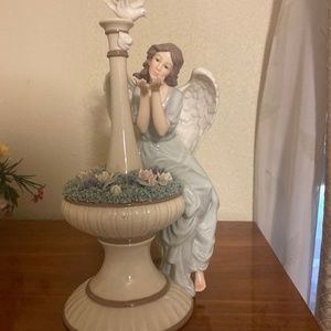 Stunning Grandeur Noel "Porcelain Angel" w/ Dove at Flower Fountain NEW MINT